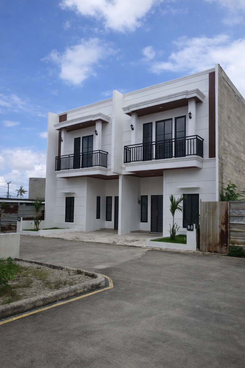 Fasad rumah 2 lantai Zia Emerald Tarumajaya